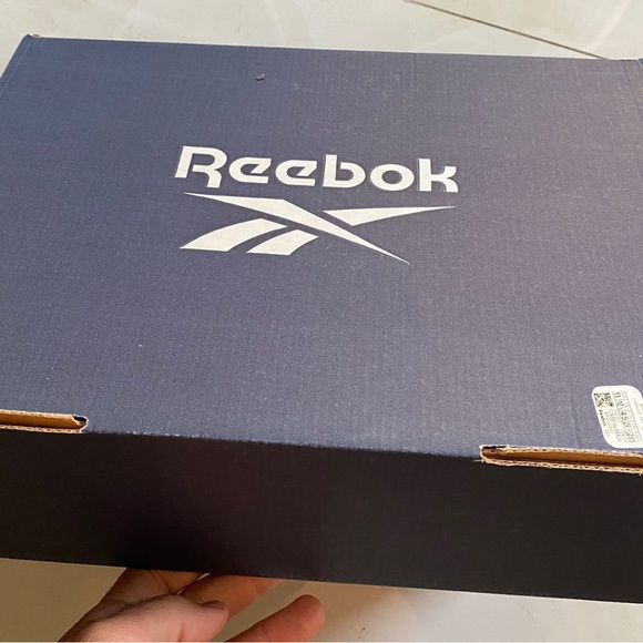 Men’s USA made genuine leather Reebok size 11 in box, brand new main image 5